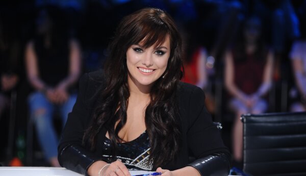 Biust Ewy Farnej w "X Factor"